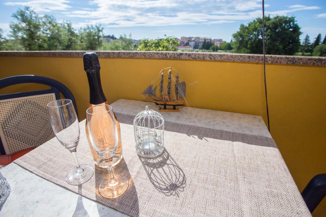 Apartman Vlado Apartment Vrsar Bagian luar foto