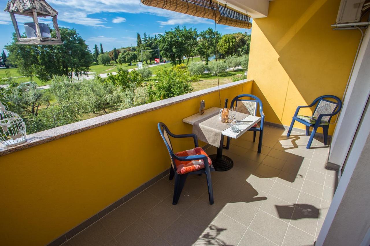 Apartman Vlado Apartment Vrsar Bagian luar foto