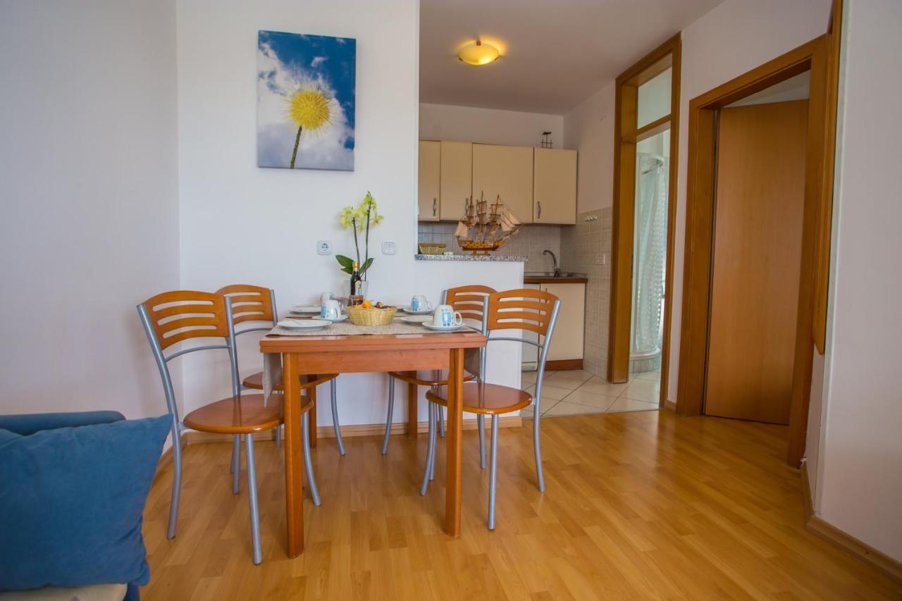 Apartman Vlado Apartment Vrsar Bagian luar foto